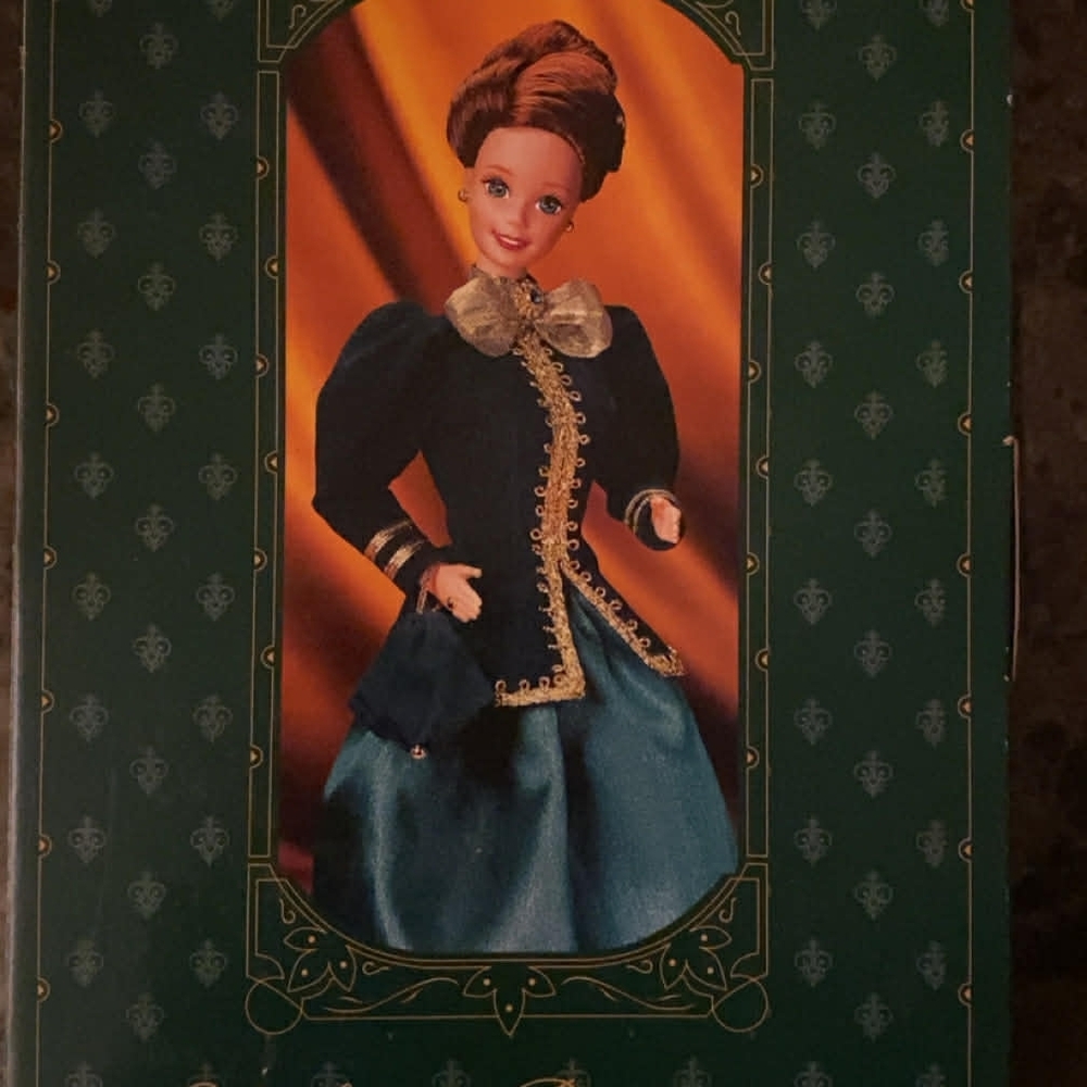 Yuletide Romance Barbie Doll with Emerald and Gold Ensemble